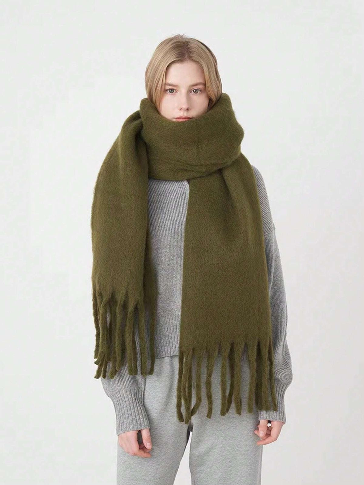 Écharpe à laine ultra-doux-vert kaki|scrafyshop chaleur & elegance pour l'hiver